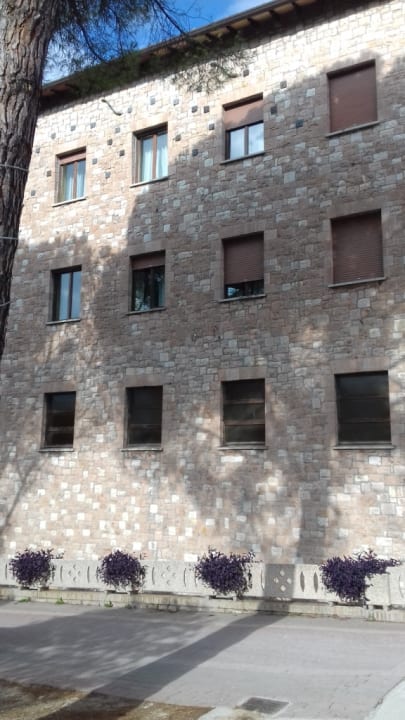 Außenansicht Hotel Assisi Garden