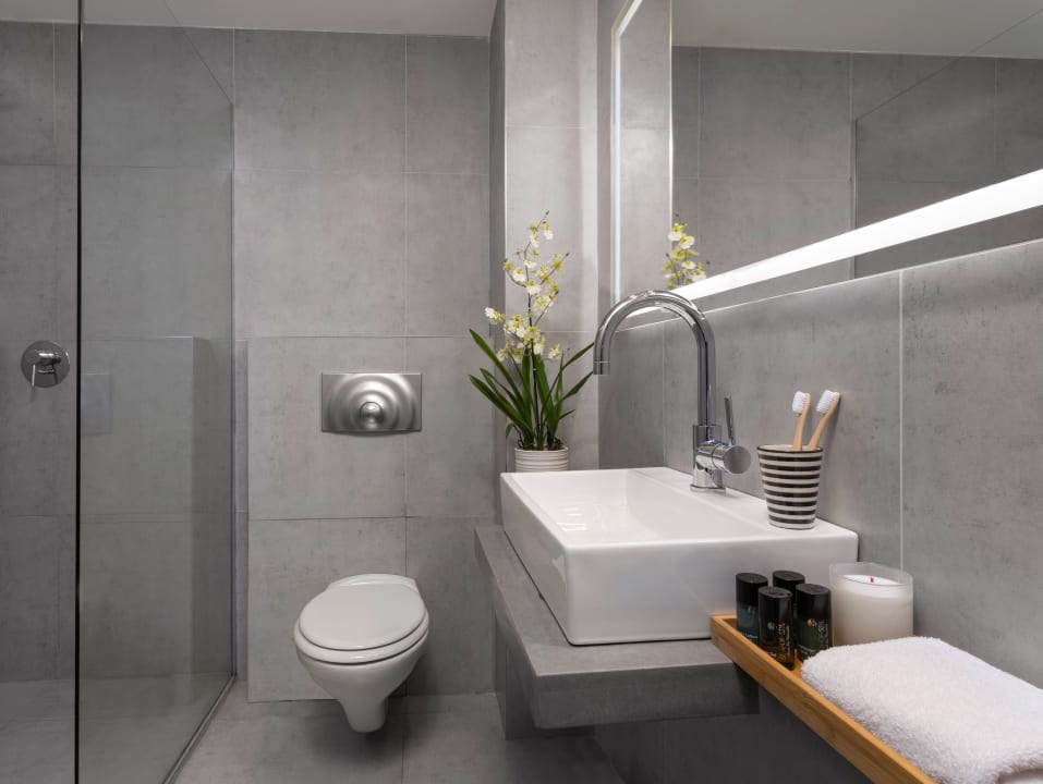 Zimmer Sea Executive Suites