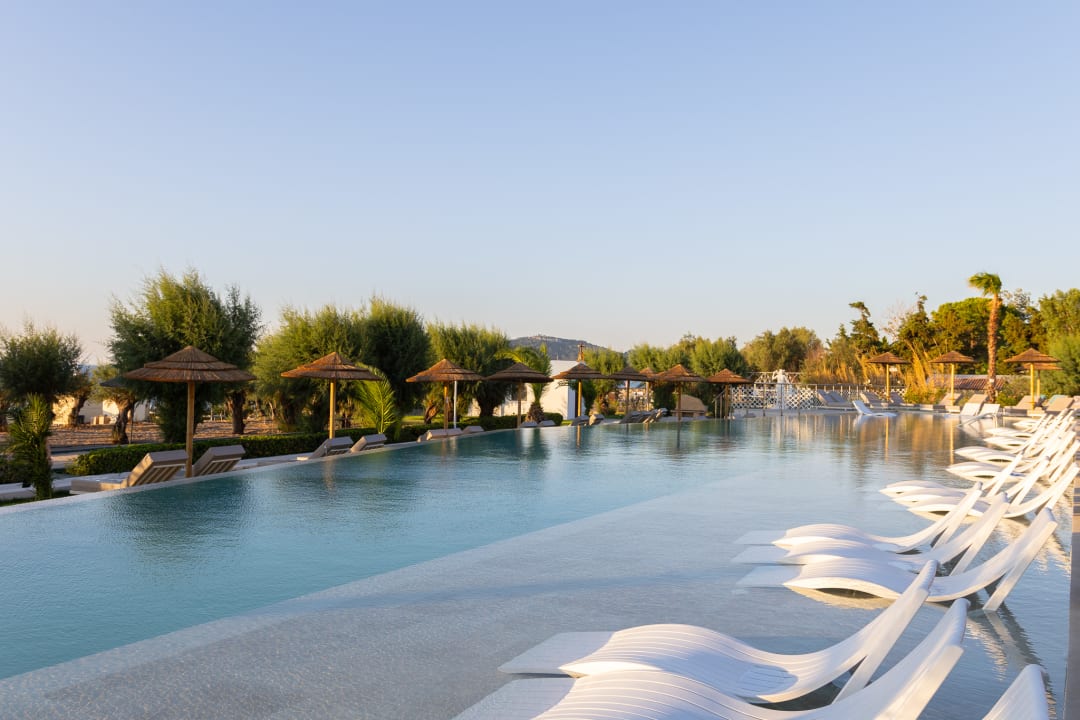 Pool Pegasos Deluxe Beach Hotel