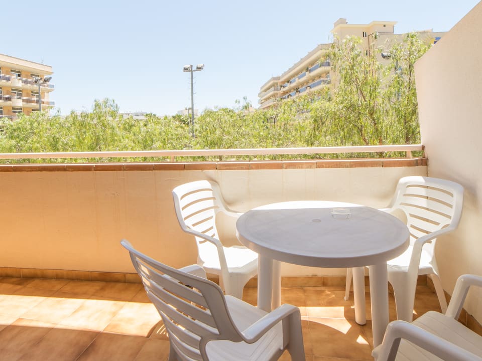 Zimmer Apartments Palas Pineda