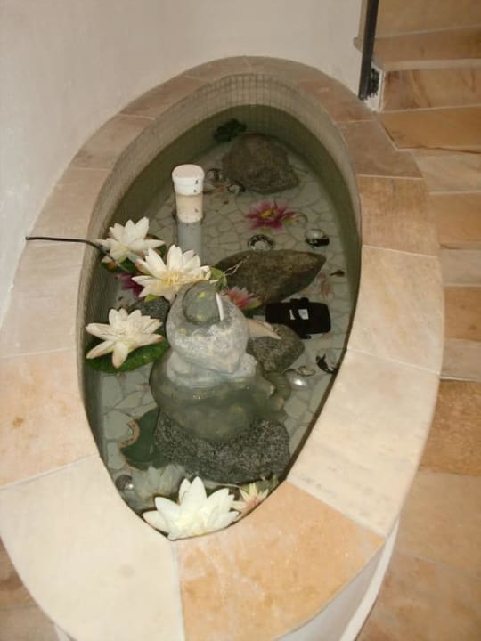 Brunnen SPA Bereich Falkensteiner Hotel & Spa Falkensteinerhof