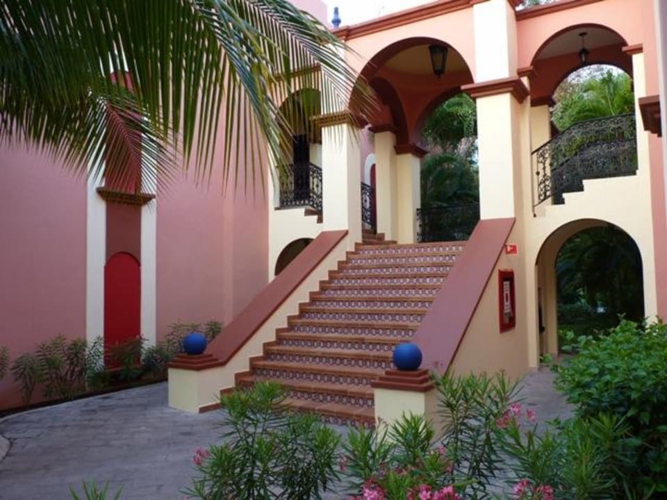 Außenansicht Hotel Riu Tequila