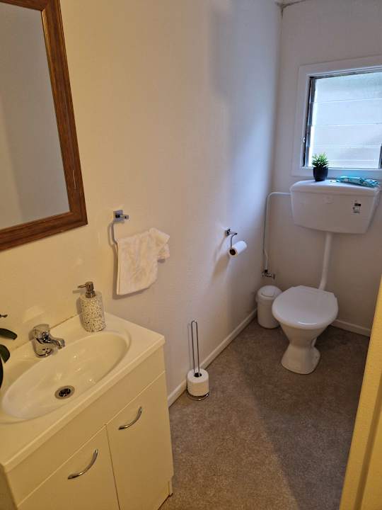 Zimmer Skyline Haven - Entire Apartment - Free Parking, Espresso, Netflix - 15m to CBD, Stadium, Ferry