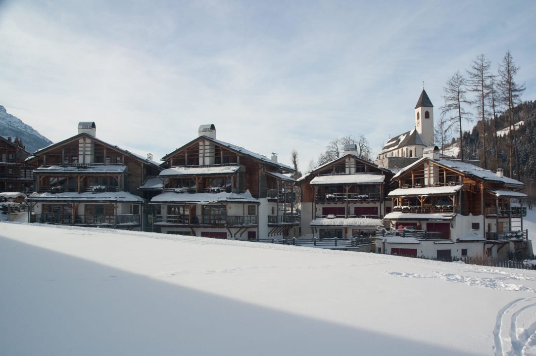 Gli Chalet immersi nella neve Post Alpina - Family Mountain Chalets
