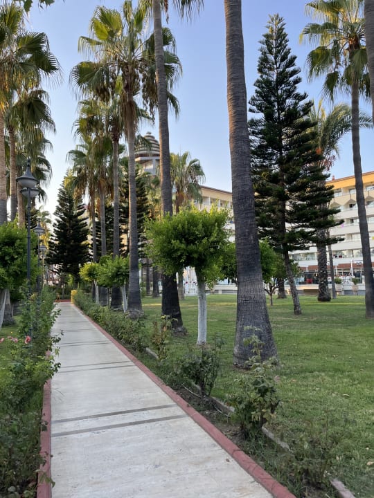 Gartenanlage Saphir Hotel & Villas