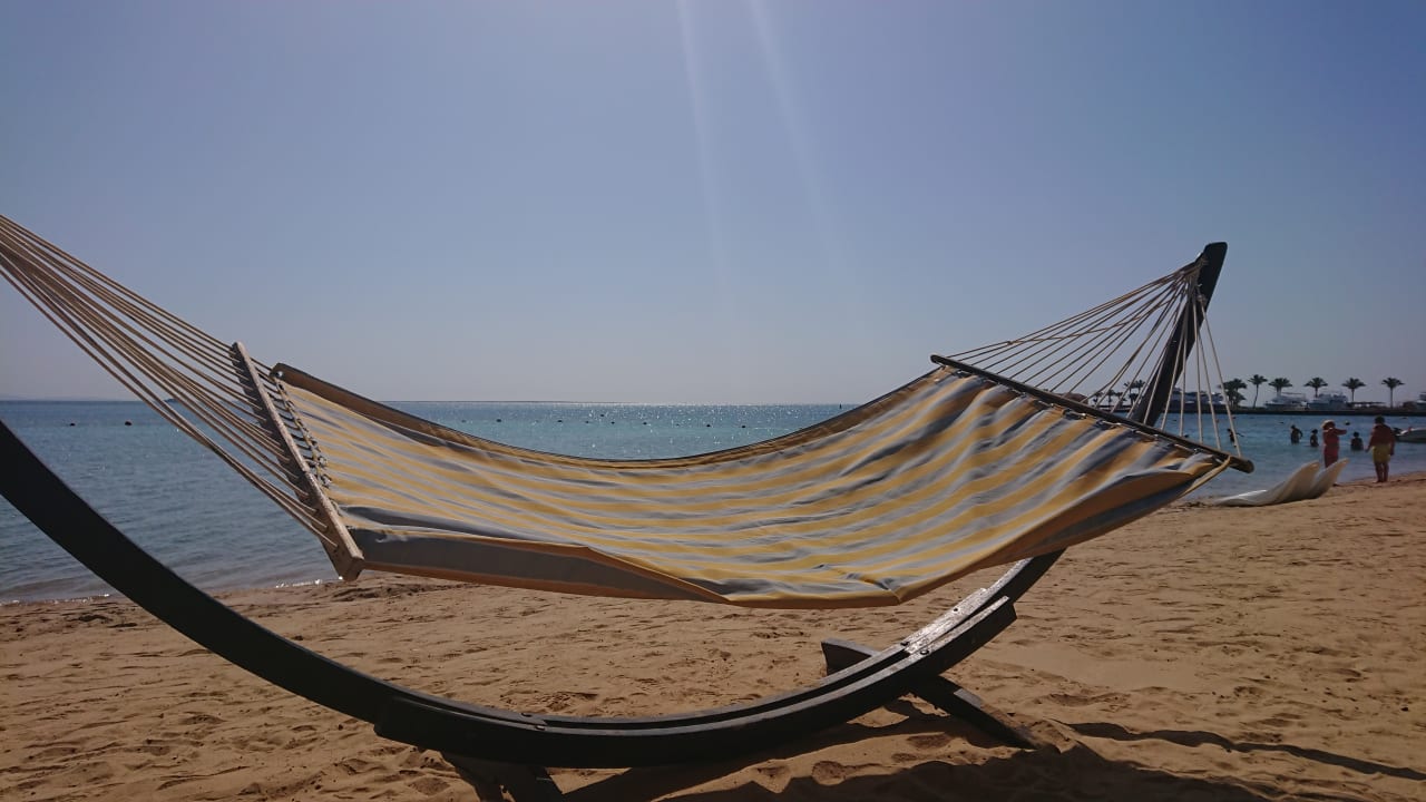 Hängematte am Strand Steigenberger ALDAU Beach Hotel