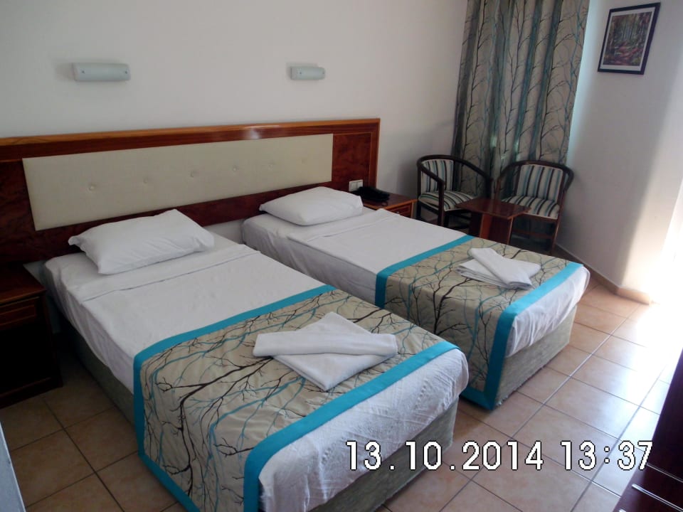 Unser Zimmer wird mit Liebe sauber gemacht Hatipoglu Beach Hotel