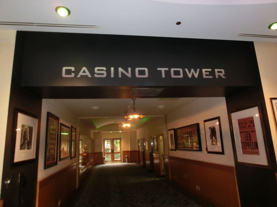 Durchgang Virgin Hotels Las Vegas, Curio Collection by Hilton