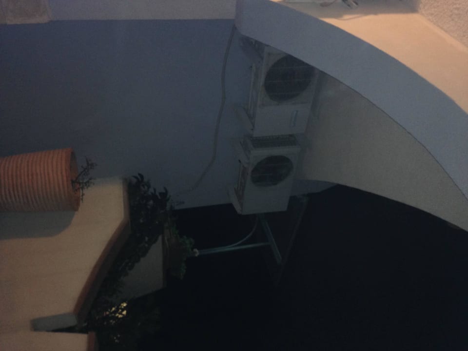 Ausblick beim abendlichen Glas Wein Hotel Kalos