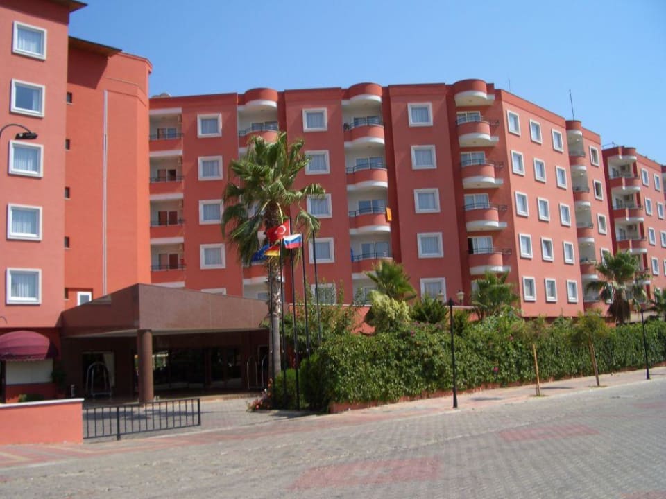 Hoteleingang Hotel Royal Garden Beach