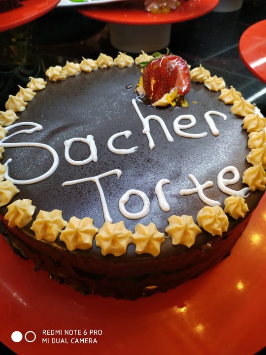 Gastro Side Royal Palace Hotel & Spa