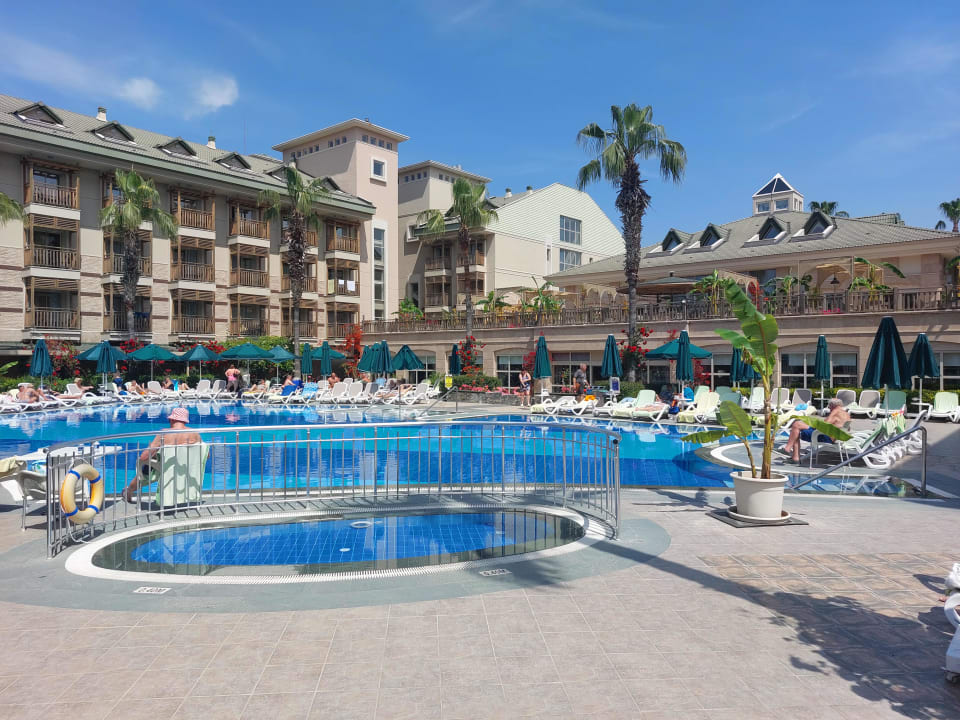 Pool Can Garden Resort