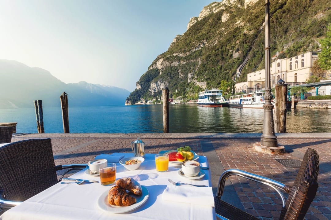 Colazione vista lago Hotel Sole - Relax & Panorama