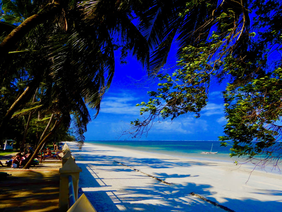 Strand Neptune Beach Resort