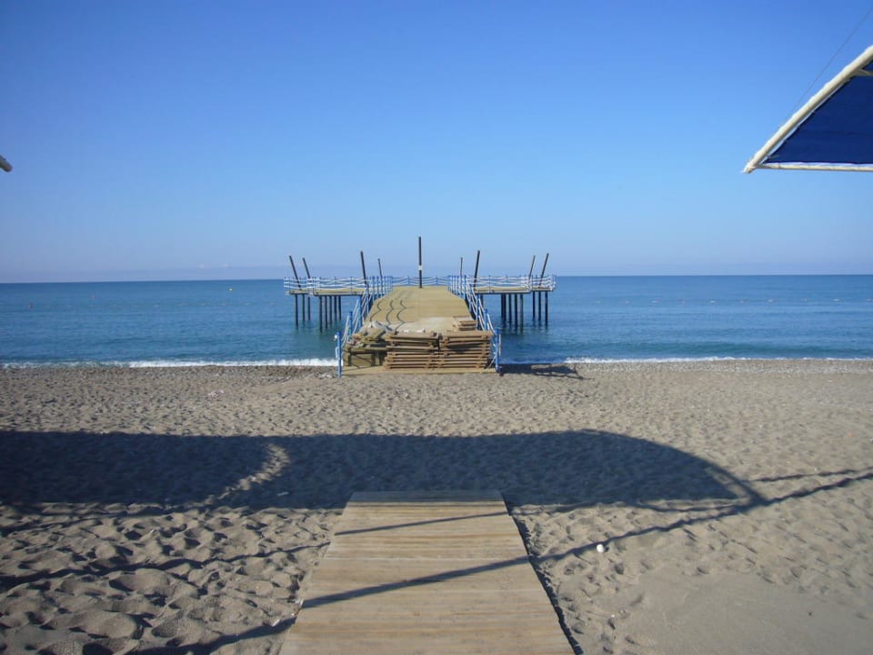 Steg am Strand Seaden Sea World Resort & Spa