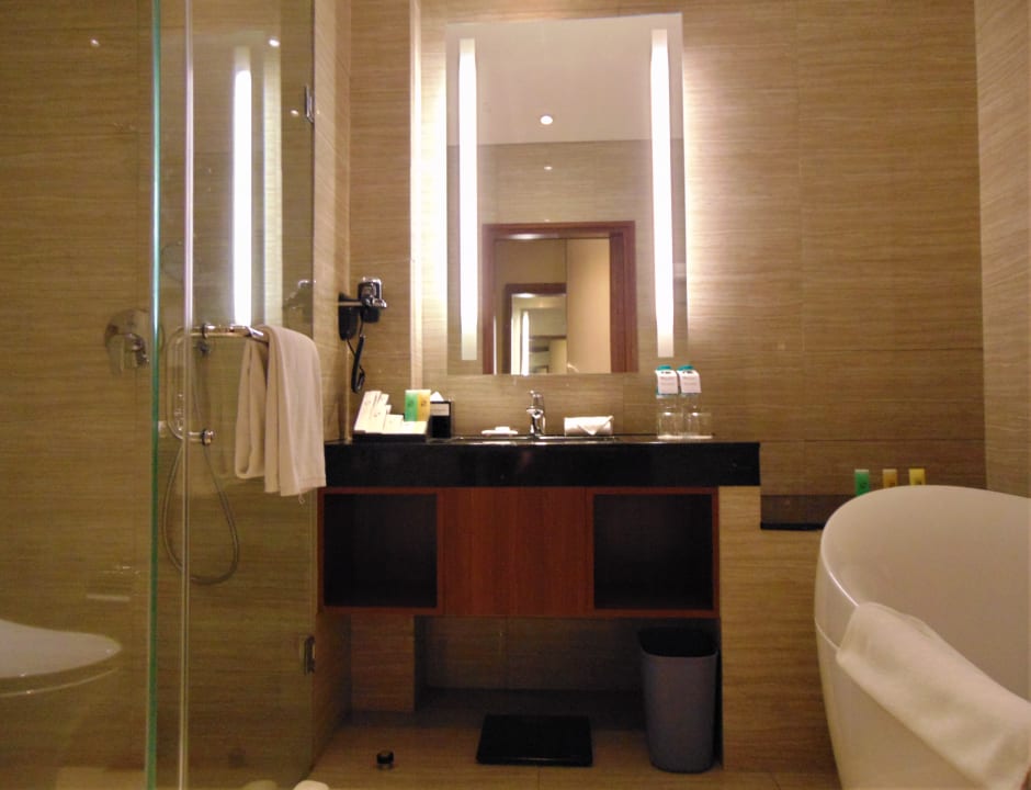 Zimmer Swiss-Belhotel Airport Jakarta