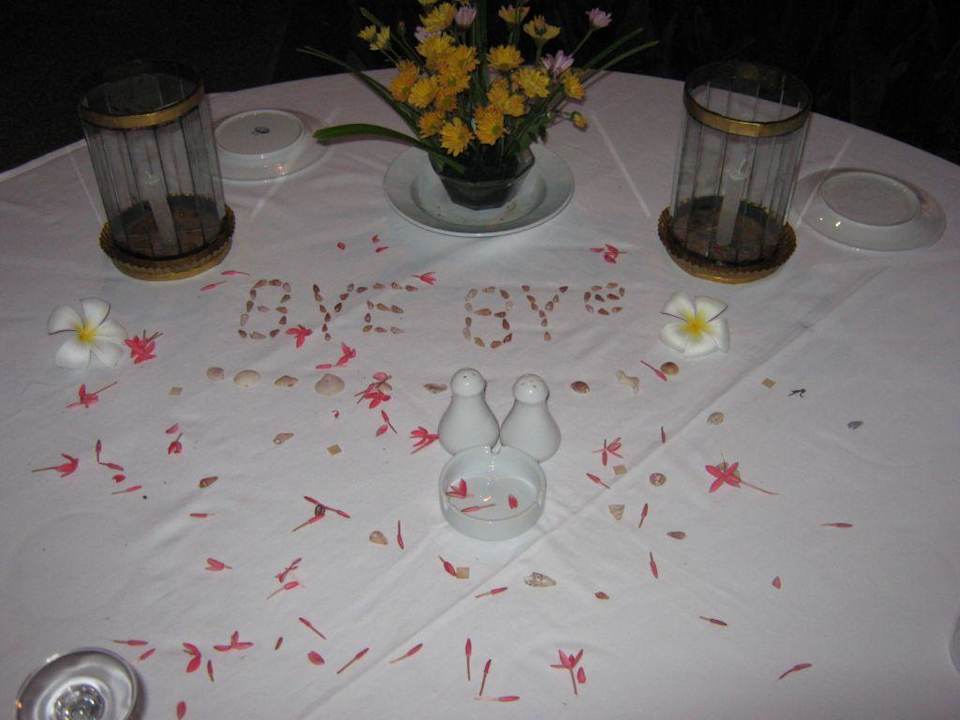 Tischdekoration am letzten Abend Hotel Aureum Palace Resort