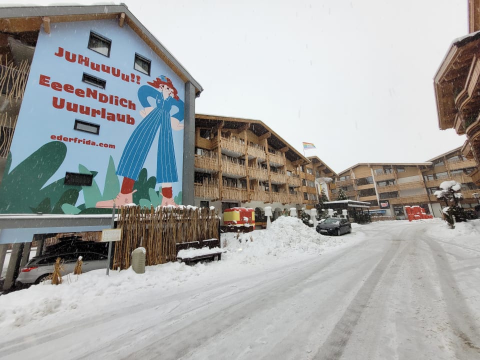 Außenansicht EdeR FriDa - Family Hotel