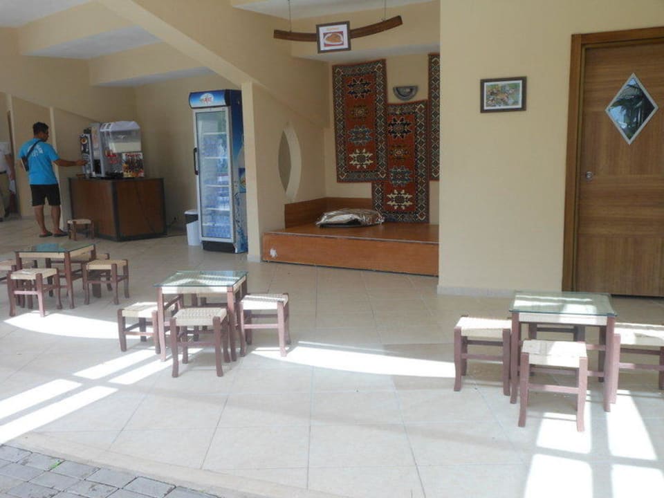 Kindersitzplatz an der Beachbar Saphir Resort & Spa