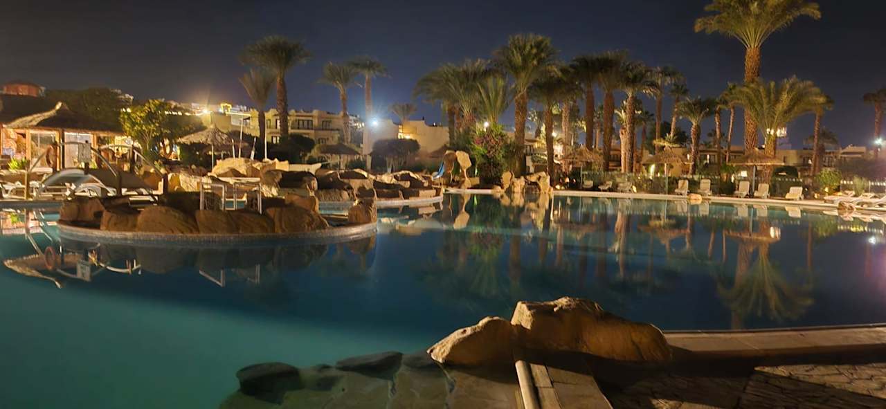 Pool Lotus Bay Beach Resort