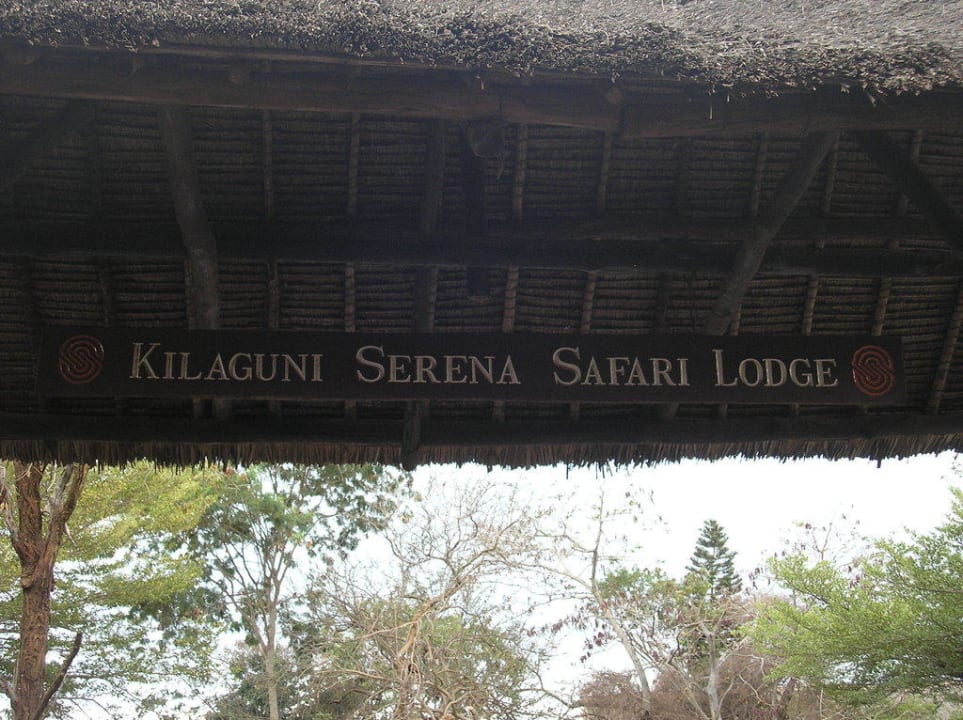 Eingang zur Lodge Kilaguni Serena Safari Lodge