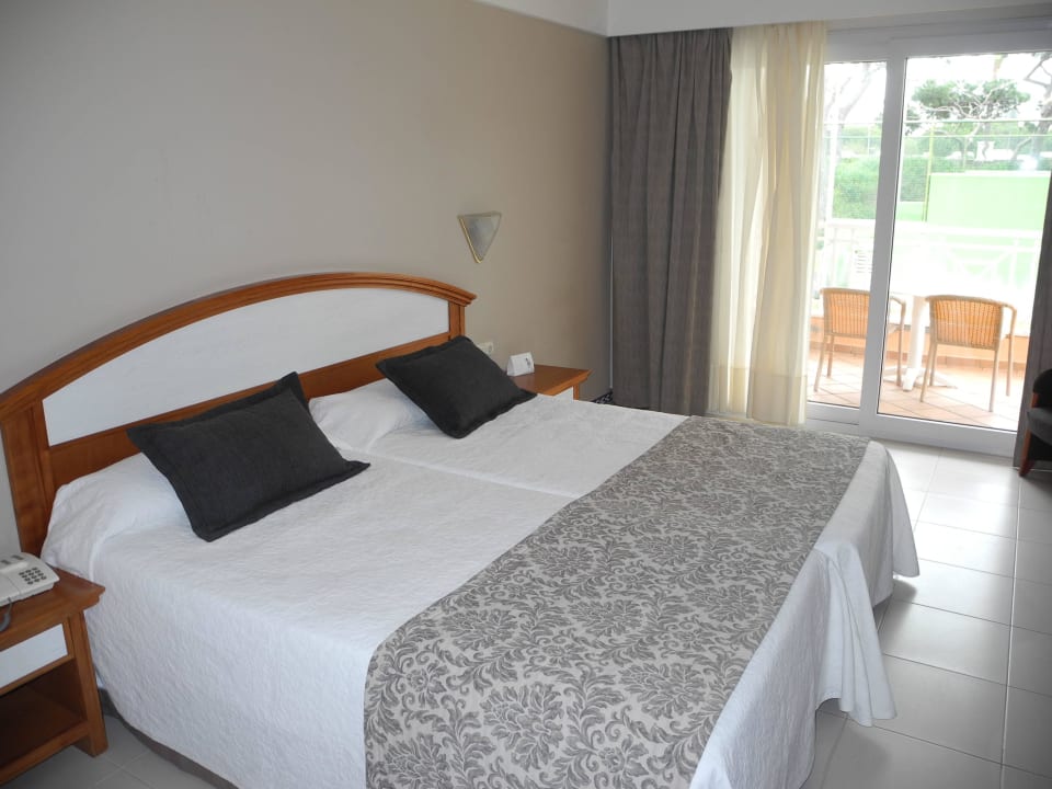 Das Doppelzimmer 1109 mit Balkon Hipotels Barrosa Park