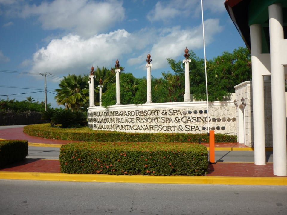 Haupteingang Hotel Grand Palladium Palace Resort, Spa & Casino