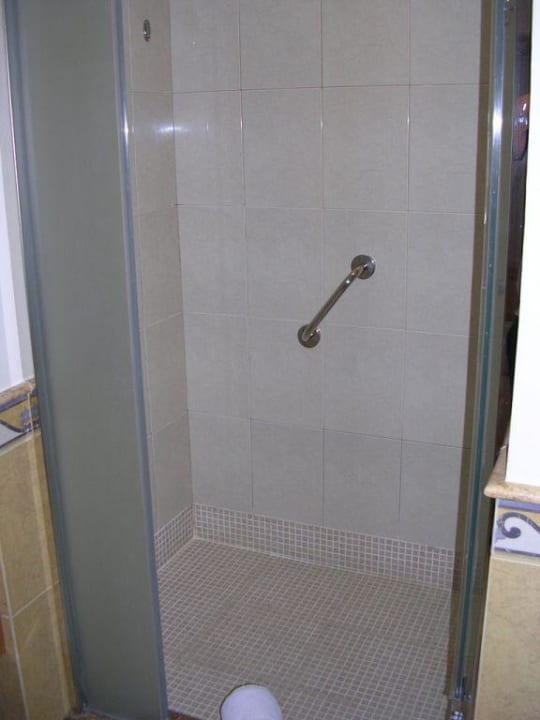 Dusche Hotel Le Meridien Al Aqah Beach Resort