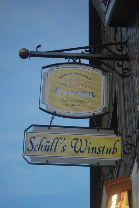 Tafel beim Restaurant Ferienwohnung Schüll's Winstub