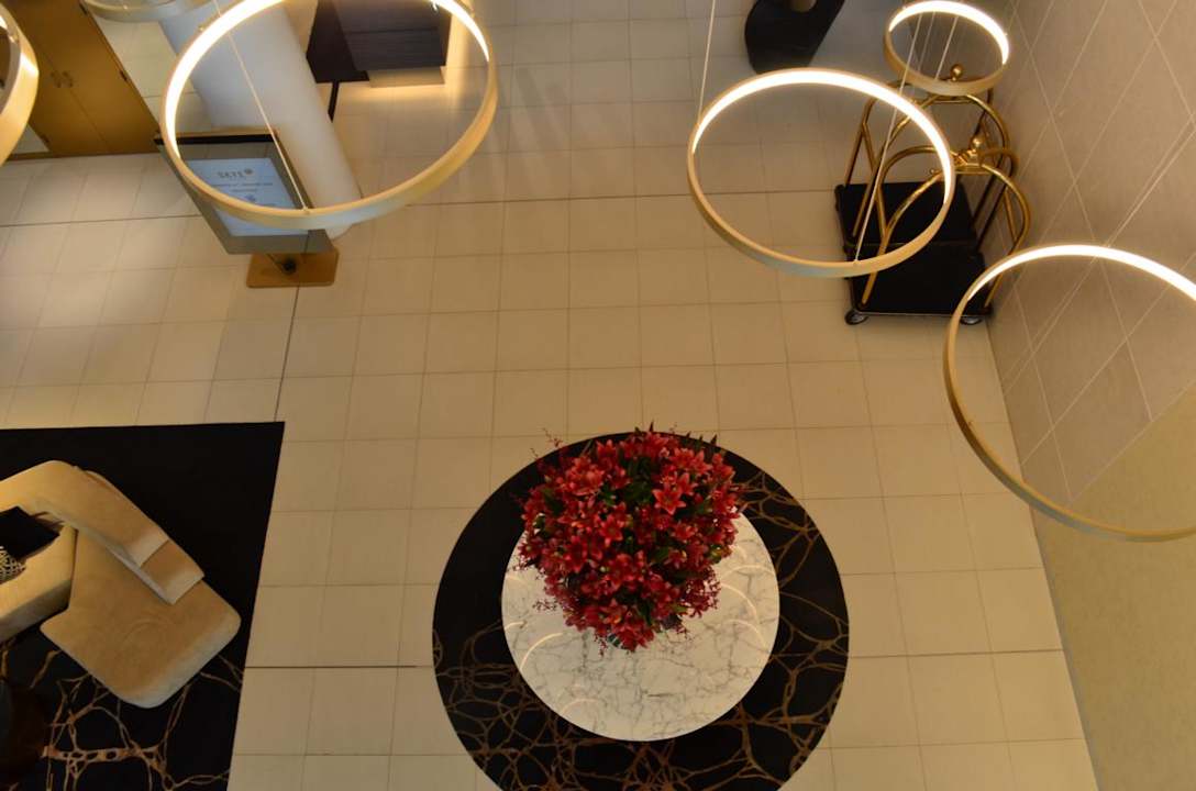 Lobby SKYE Hotel Suites Parramatta