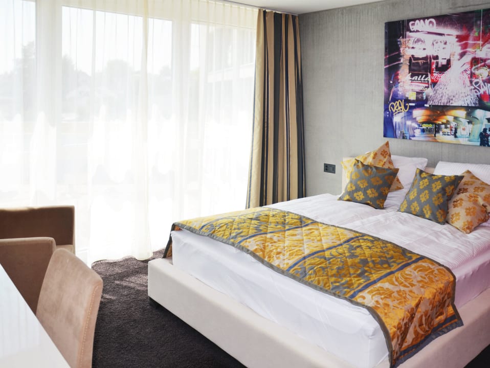 Zimmer Hotel Swiss Star