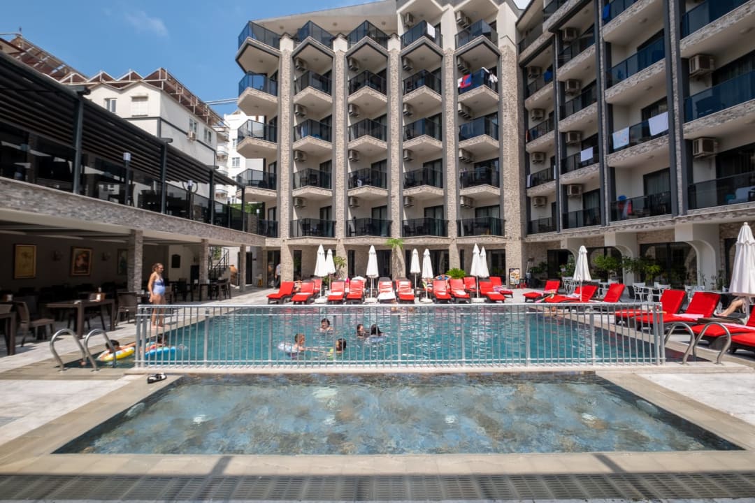 Pool Kleopatra Fatih Hotel