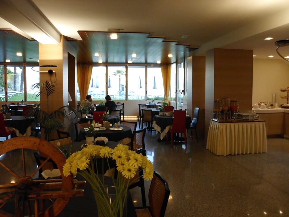 Restaurant mit Ausblick zum See Hotel Castello Lake Front