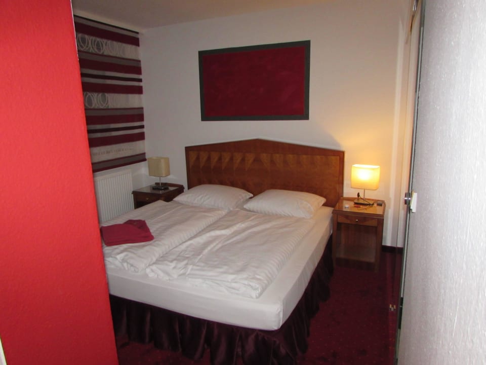 Schlafzimmer SKYHOTEL Merseburg