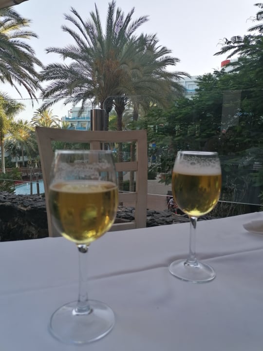 Gastro R2 Pajara Beach