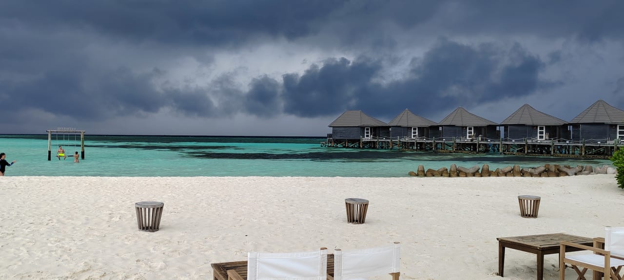 Strand Kuredu Island Resort & Spa