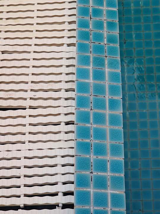 Pool NH Maldives Kuda Rah Resort