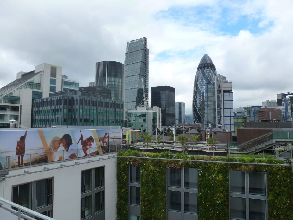 Ausblick Bar                                       DoubleTree by Hilton Hotel London - Tower of London
