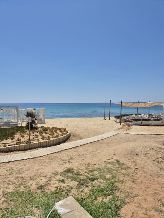 Strand Hotel La Badira