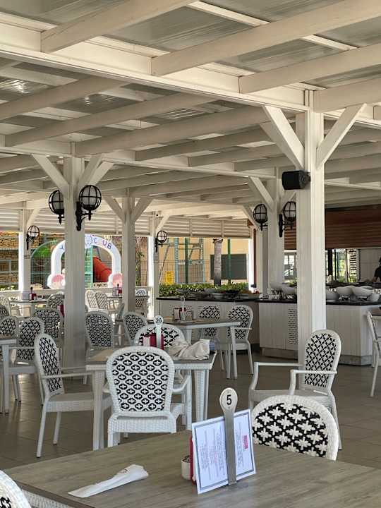 Strand J'adore Deluxe Hotel & Spa