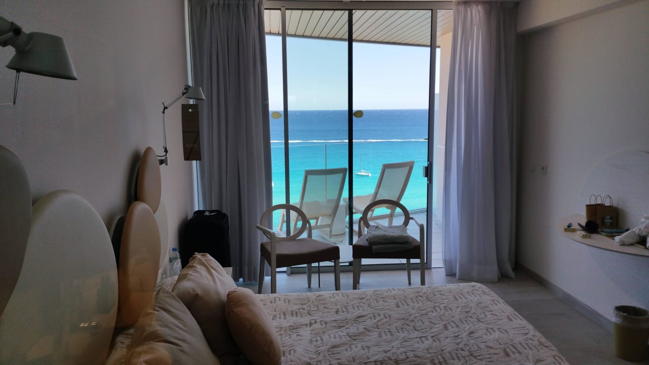 Blick beim Duschen Zimmer 913 Son Moll Sentits Hotel & Spa