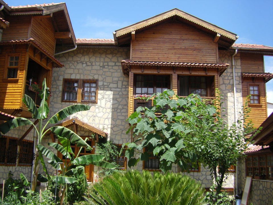 Hotel vom Garten aus Hotel Villa Önemli