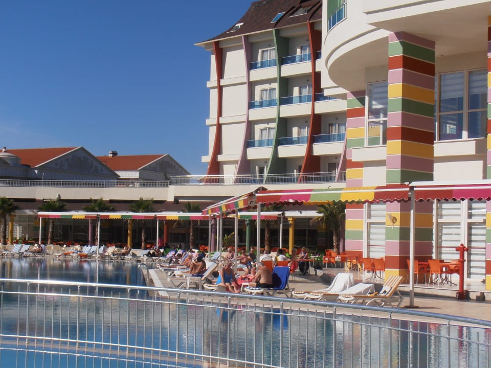 Schöne Anlage Ramada Resort by Wyndham Side