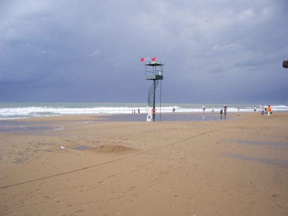 Herbststürme am Strand VONRESORT Golden Beach