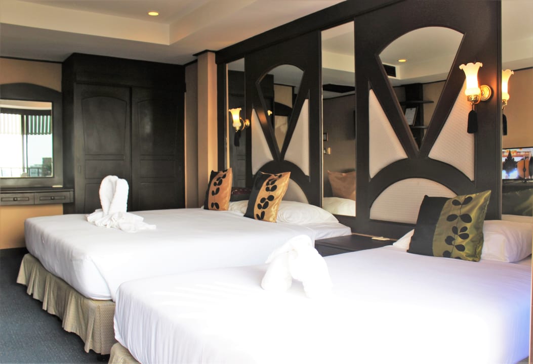 Zimmer Kelly's Residency