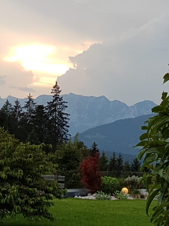 Ausblick Alm- & Wellnesshotel Alpenhof
