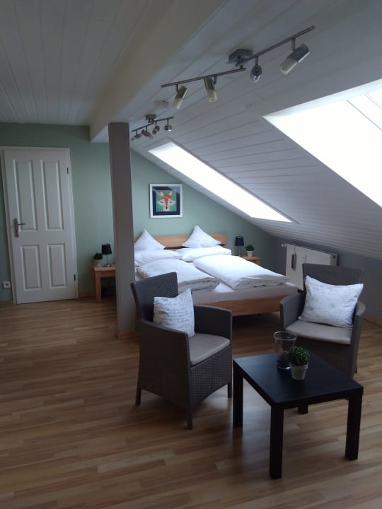 Zimmer Rheinauer Hof - bed & breakfast