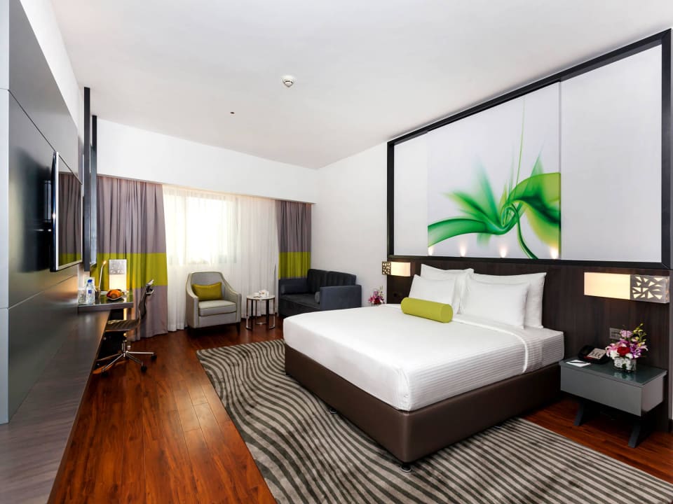 Royal-Suite Lotus Retreat Hotel