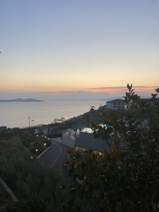 Außenansicht Akrathos Beach Hotel