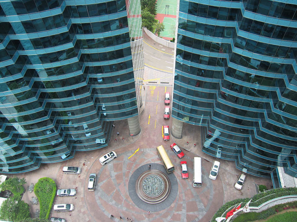 Innenhof Harbour Grand Kowloon